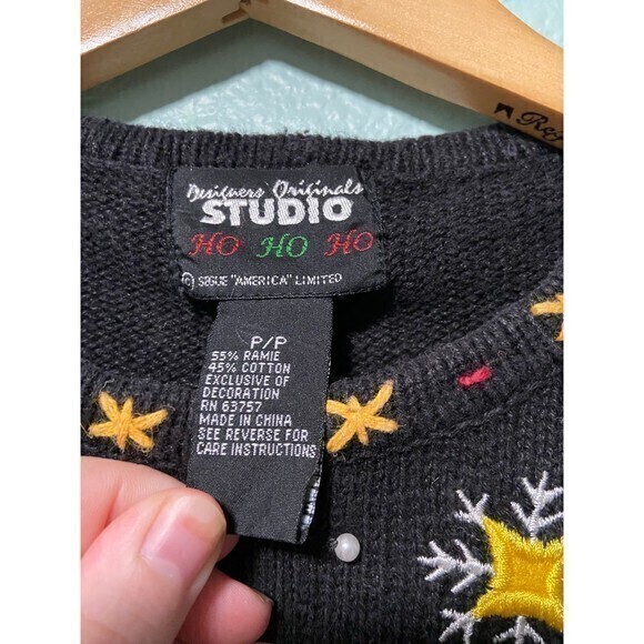 Designers Originals Women's Snowman Penguin Holiday Winter Black Sweater PS - Picture 7 of 9